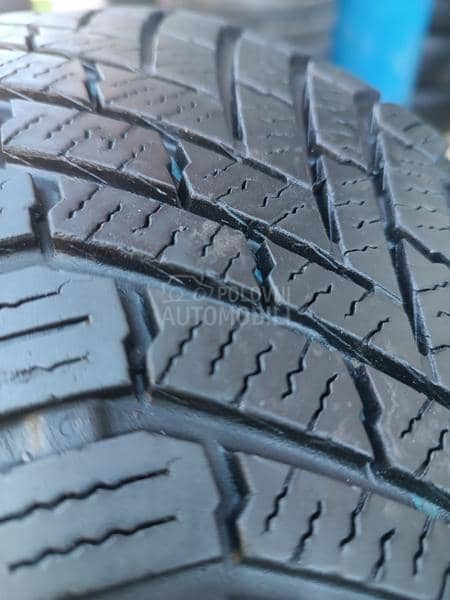 Continental 185/60 R15 Zimska