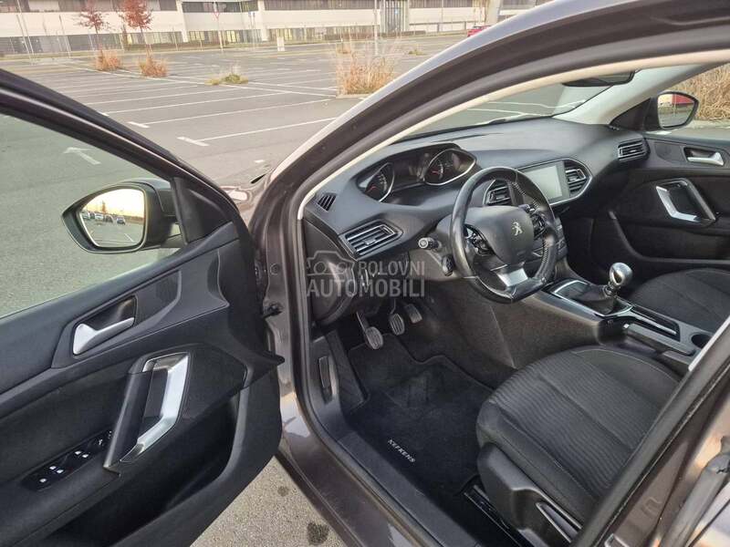 Peugeot 308 1.6 BLUEHDI