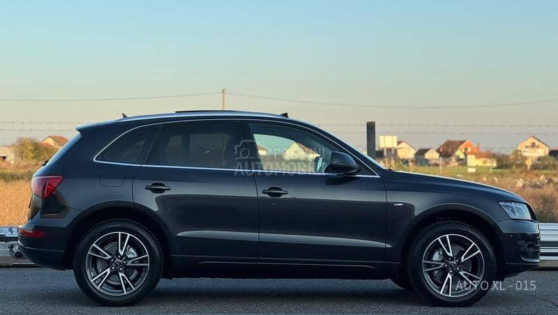 Audi Q5 2.0 TDI / PANO / AUT