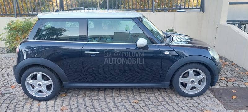 MINI Cooper 1.6