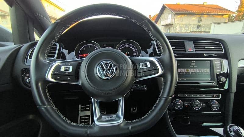 Volkswagen Golf 7 R-line