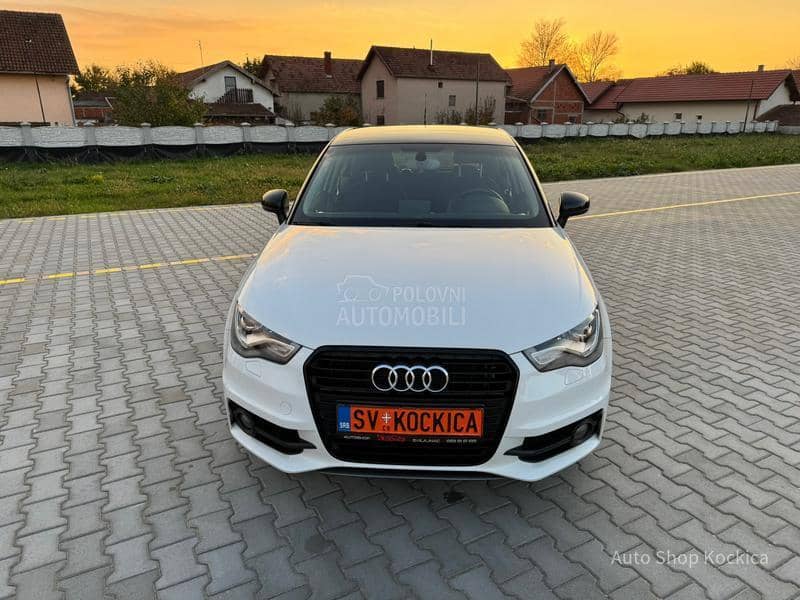 Audi A1 1.2 bi color S line