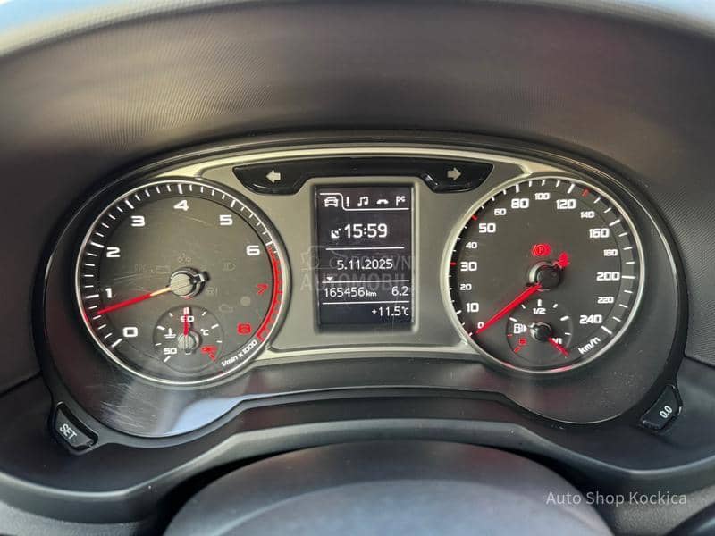 Audi A1 1.2 bi color S line