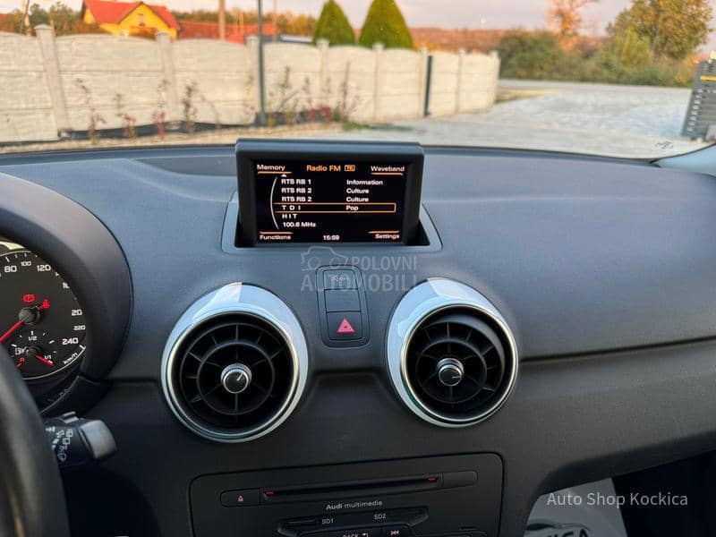 Audi A1 1.2 bi color S line