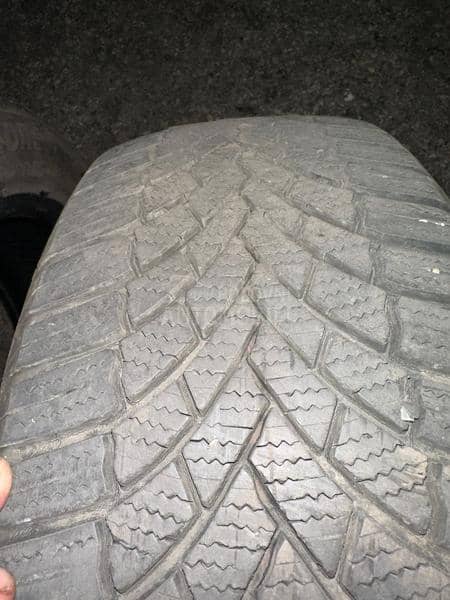 Bridgestone 205/55 R16 Zimska