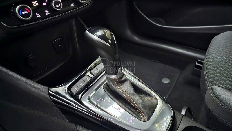 Opel Crossland X  1.5 120hp INNOVATION