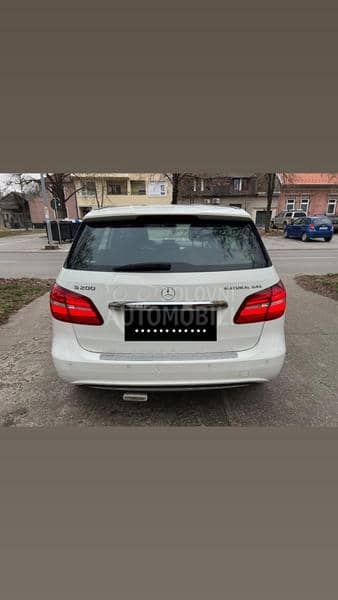 Mercedes Benz B 200 AVANTGARDE