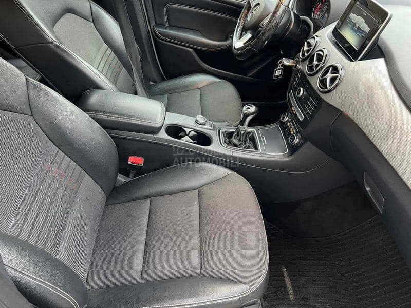 Mercedes Benz B 200 AVANTGARDE