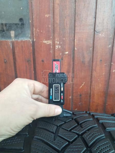 Goodyear 235/35 R20 Zimska