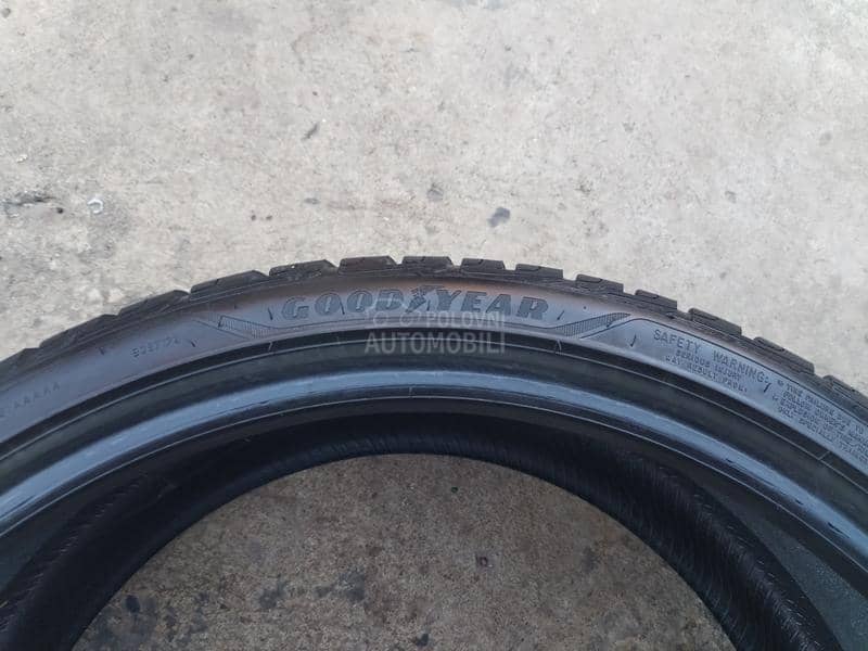 Goodyear 235/35 R20 Zimska