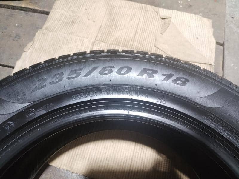 Pirelli 235/60 R18 Zimska