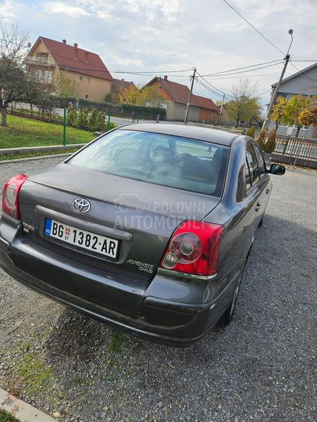 Toyota Avensis 
