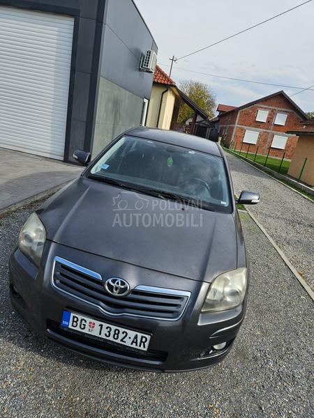 Toyota Avensis 
