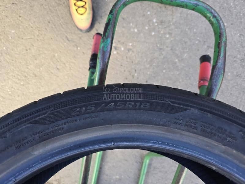 Hankook 215/45 R18 Letnja