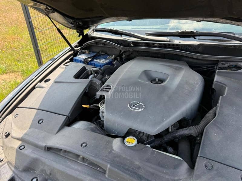 Lexus IS 220 2.2d 2008. god. -  kompletan auto u delovima