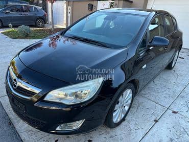 Opel Astra J 1.6 16V ENJOY