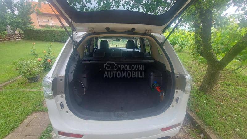 Mitsubishi Outlander 