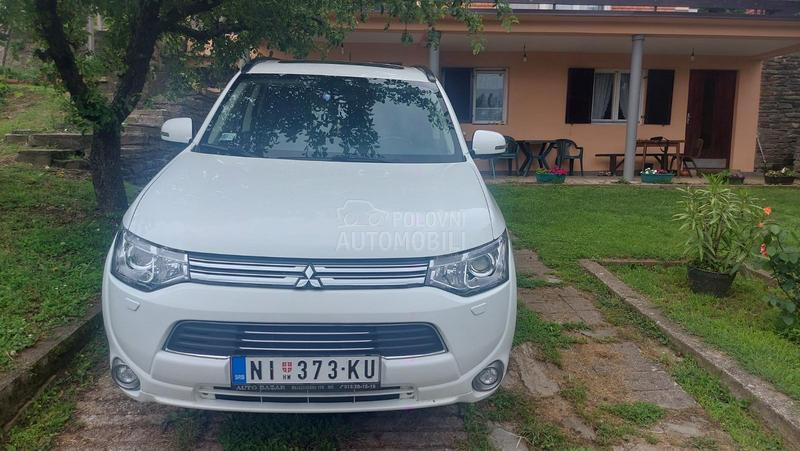 Mitsubishi Outlander 