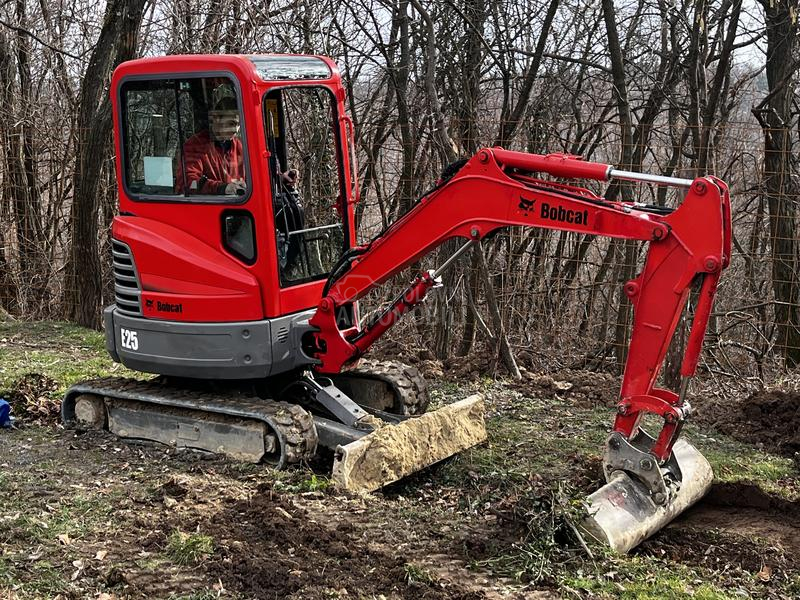 Bobcat e 25