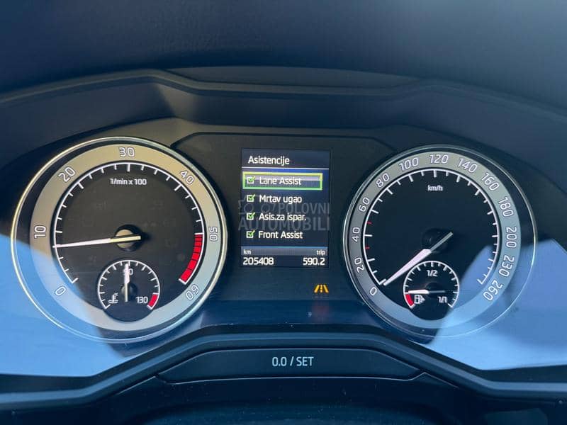 Škoda Superb 2.0 TDI LK