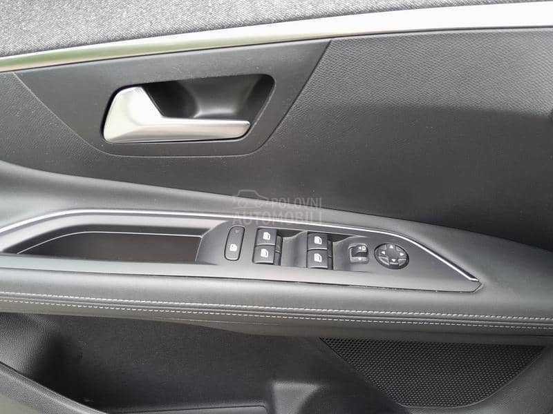 Peugeot 3008 ALLURE