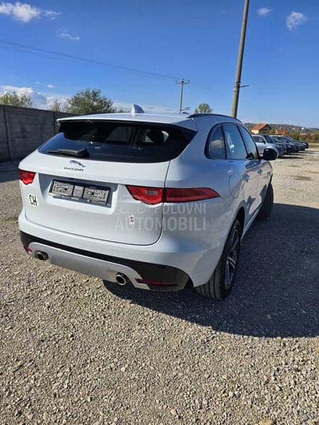 Jaguar F pace S Virtual