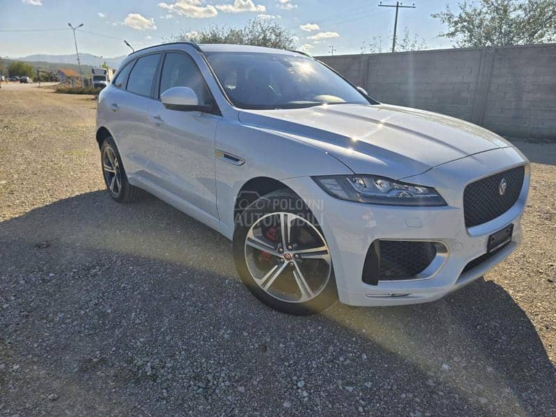 Jaguar F pace S Virtual