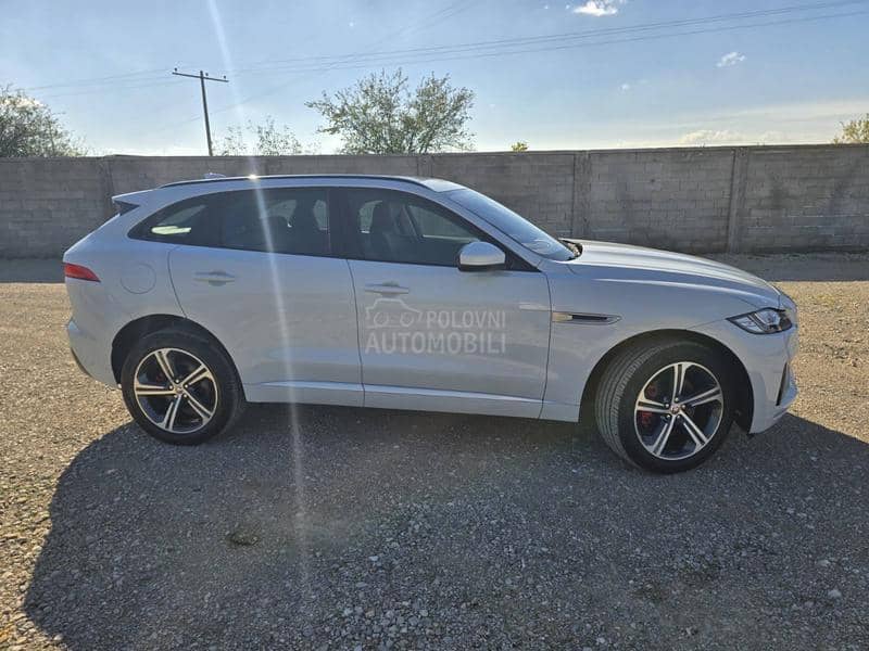 Jaguar F pace S Virtual