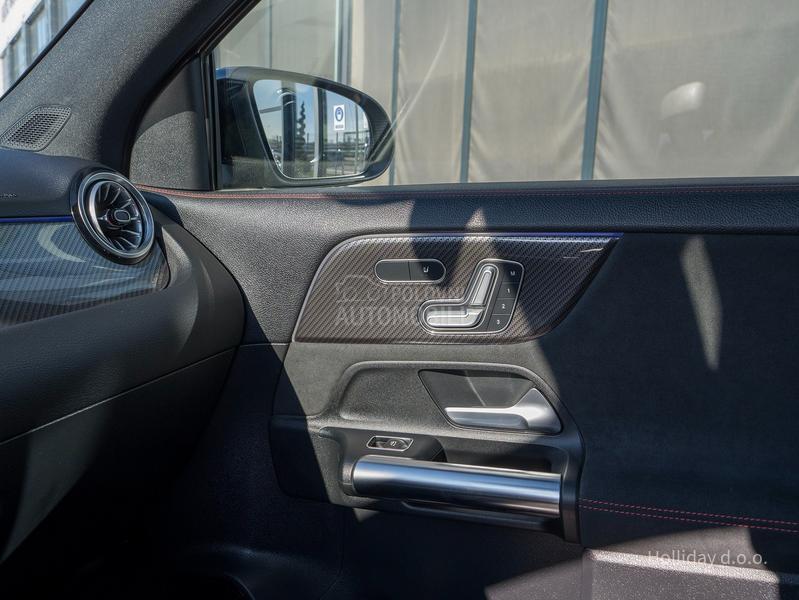 Mercedes Benz GLA 200 AMG Line