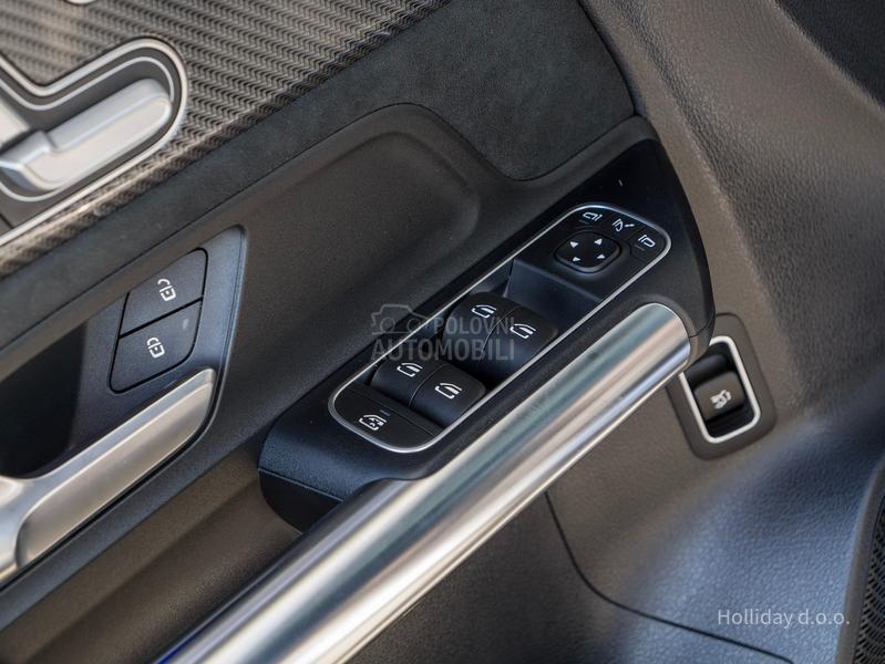 Mercedes Benz GLA 200 AMG Line