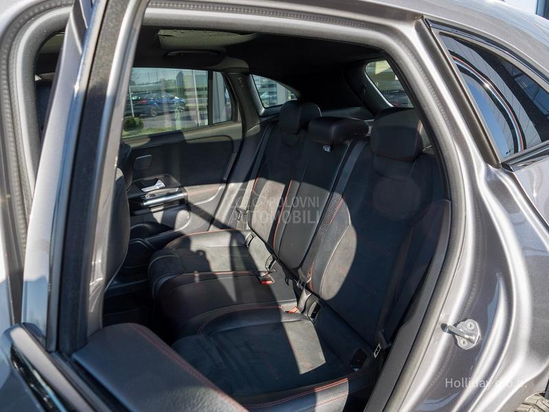 Mercedes Benz GLA 200 AMG Line