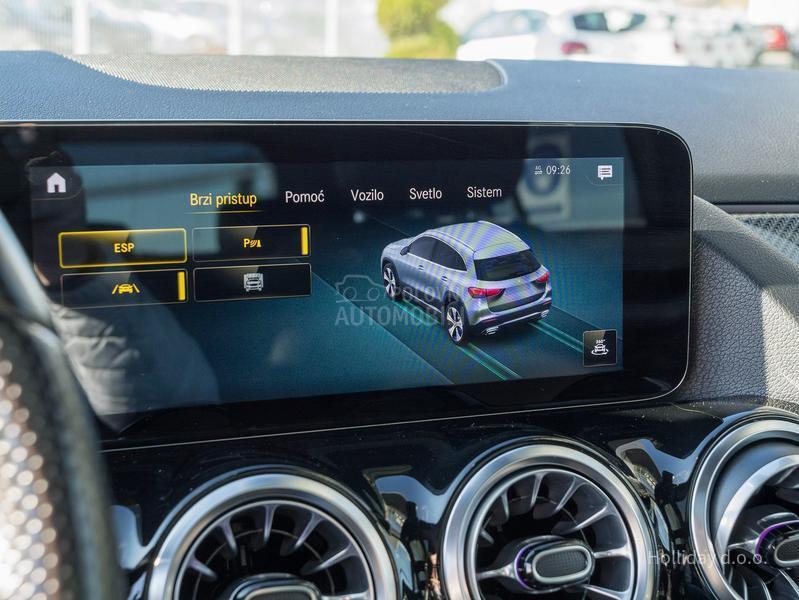 Mercedes Benz GLA 200 AMG Line