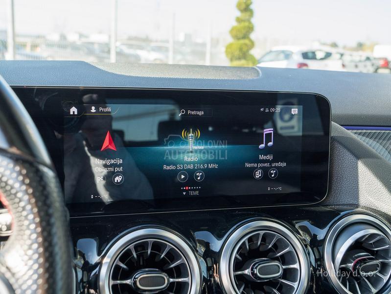 Mercedes Benz GLA 200 AMG Line