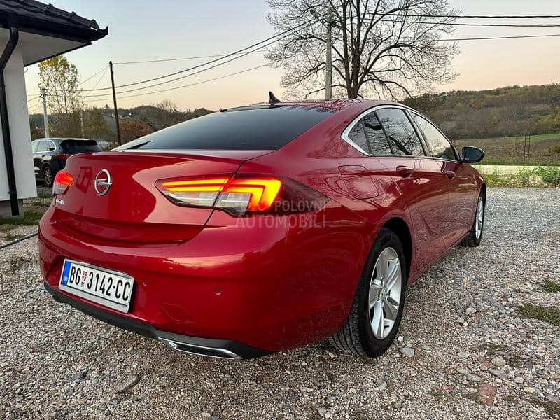 Opel Insignia 2.0 AGR MATRIX
