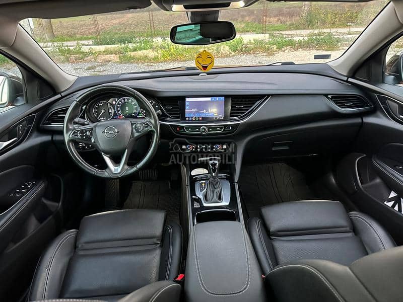 Opel Insignia 2.0 AGR MATRIX