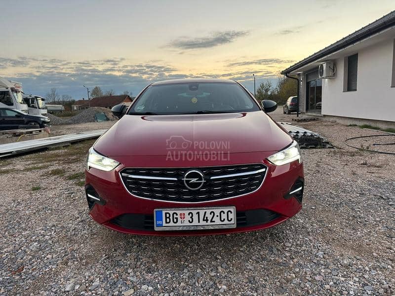 Opel Insignia 2.0 AGR MATRIX