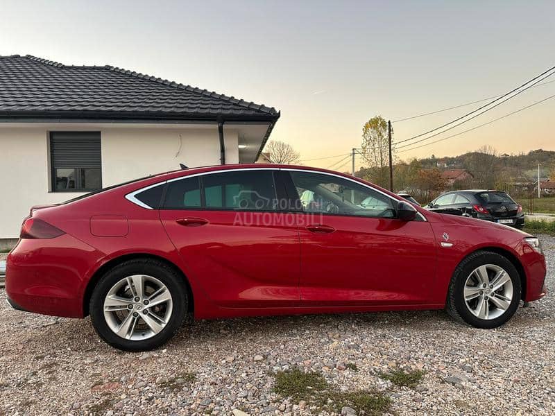Opel Insignia 2.0 AGR MATRIX