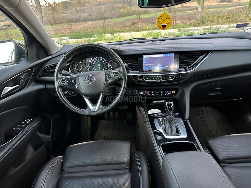 Opel Insignia 2.0 AGR MATRIX