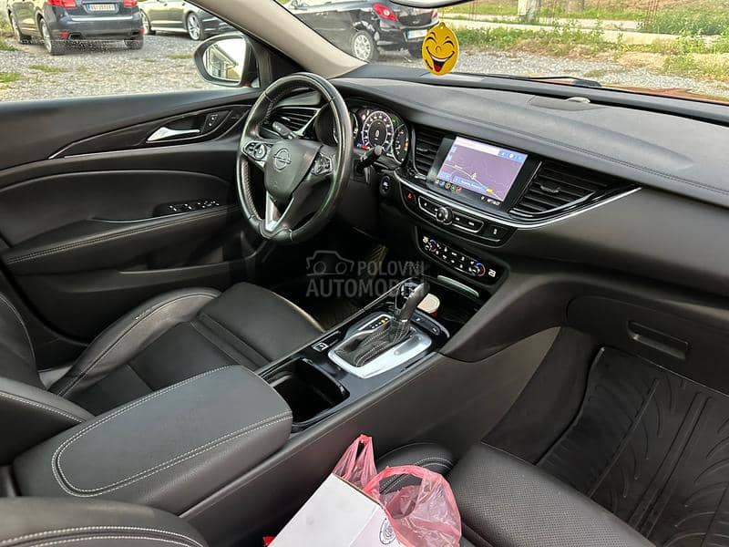 Opel Insignia 2.0 AGR MATRIX