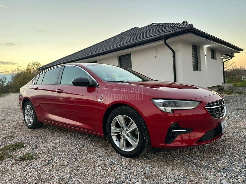 Opel Insignia 2.0 AGR MATRIX
