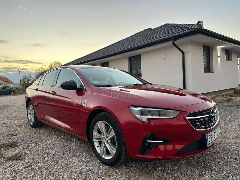 Opel Insignia 2.0 AGR MATRIX