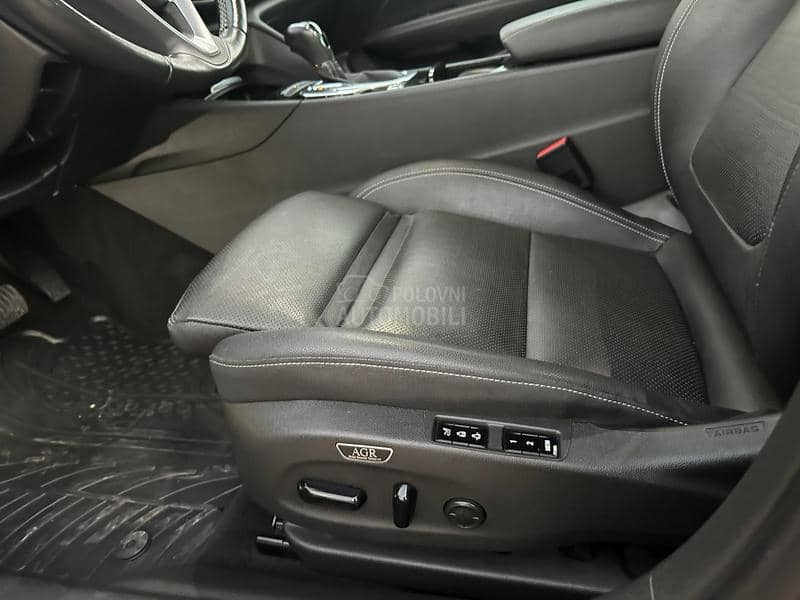 Opel Insignia 2.0 AGR MATRIX