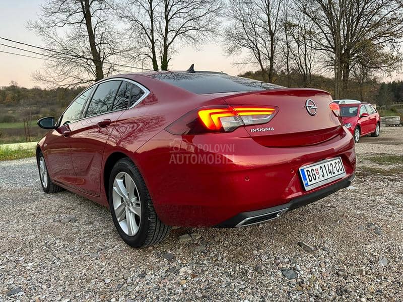 Opel Insignia 2.0 AGR MATRIX