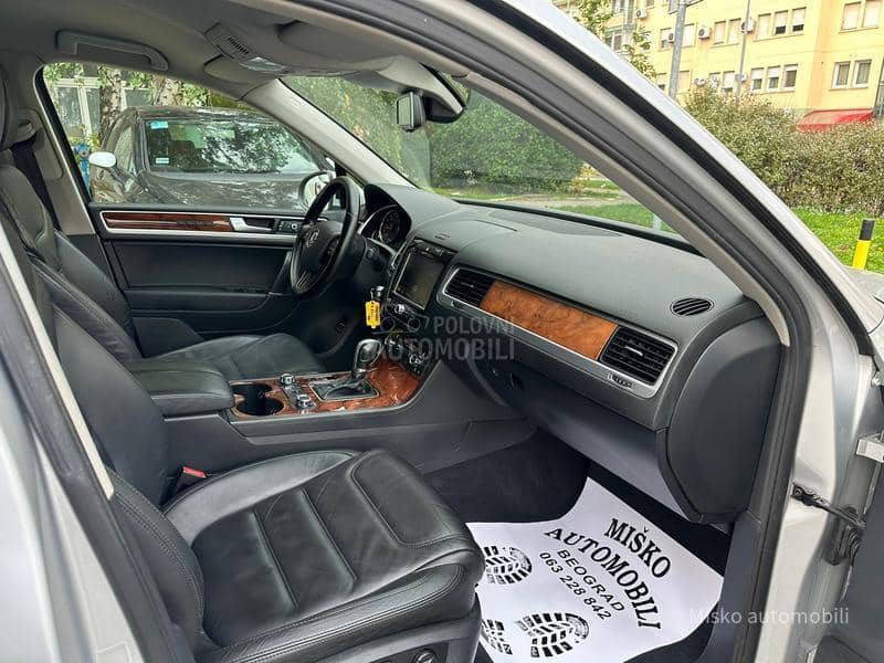 Volkswagen Touareg 3.0 TDI DSG 4x4 Led