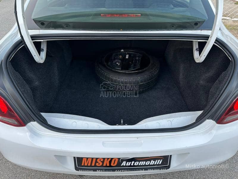 Peugeot 301 1.2 Puretech Led