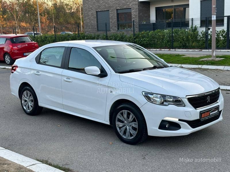 Peugeot 301 1.2 Puretech Led