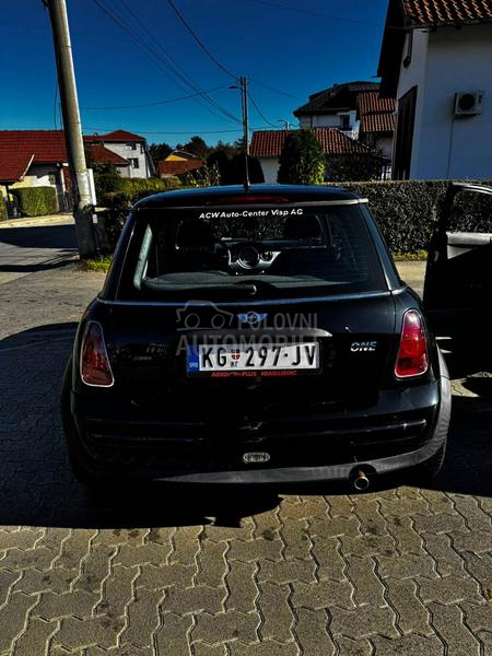 MINI One 