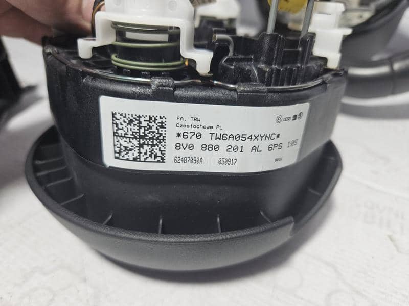 VOLAN AIRBAG OKRUGLI A3 Q3