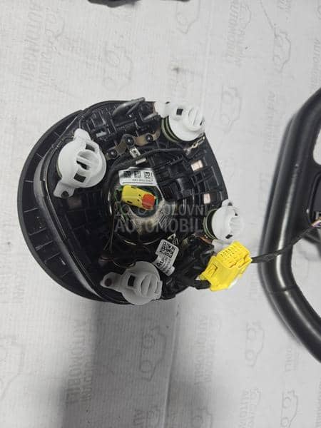 VOLAN AIRBAG OKRUGLI A3 Q3