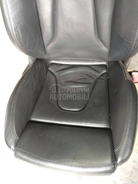 A4 B8 KARAVAN SEDIŠTA KOŽNA
